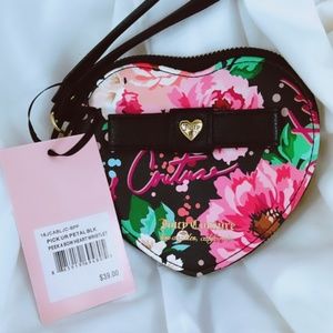 Juicy Couture Peek A Bow Heart Wristlet/ wallet